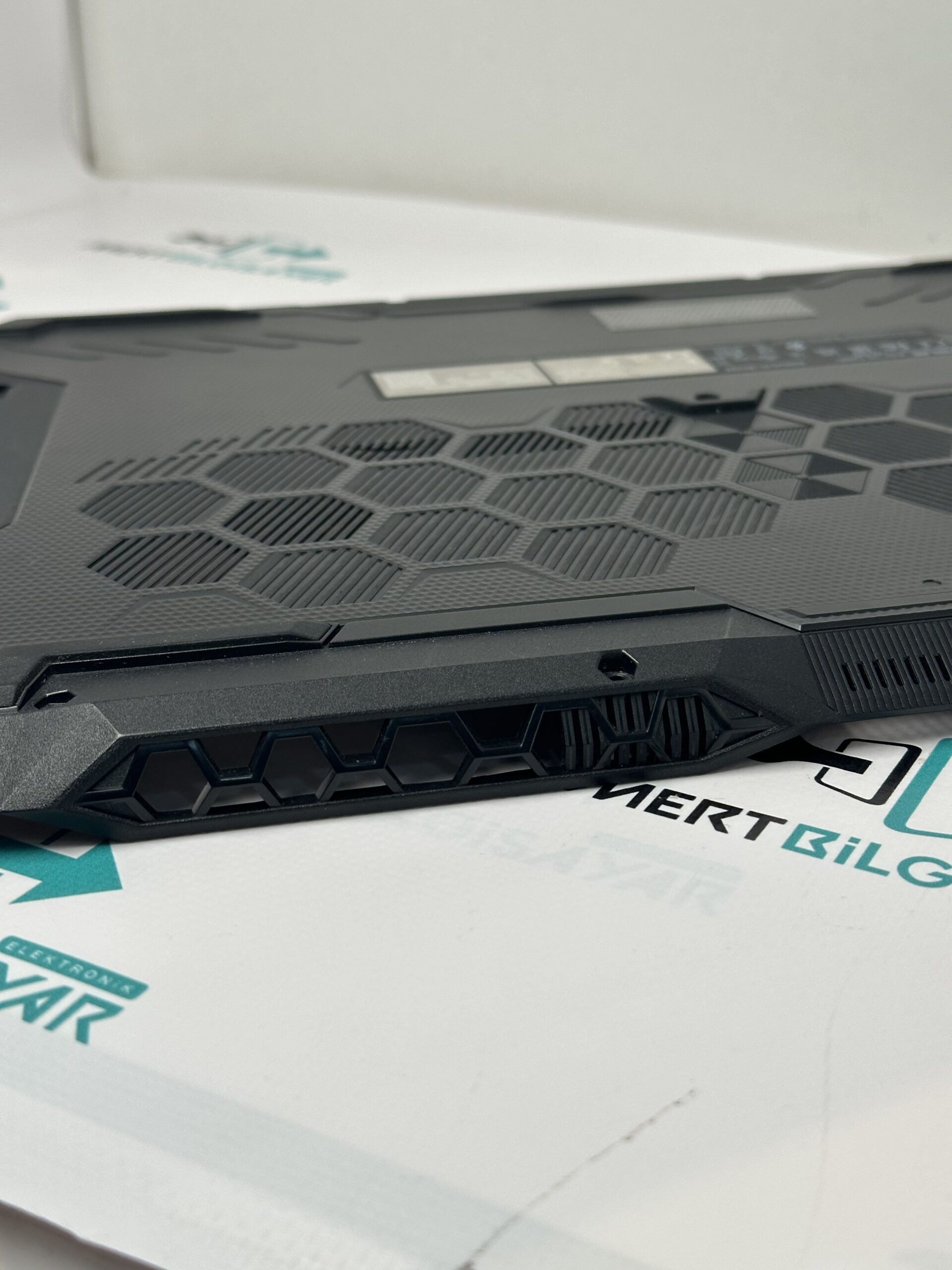 Asus TUF Gaming F15 FX506L, FX506H FX506LU FX506LH FX506HF FX506HCB FX506HE FX506HC FA506IV FX506HM FA560I FA506 FX506 FX506L FX506H FA506I FA506Q FA506U FA706 FX706 ALT KASA-BOTTOM CASE